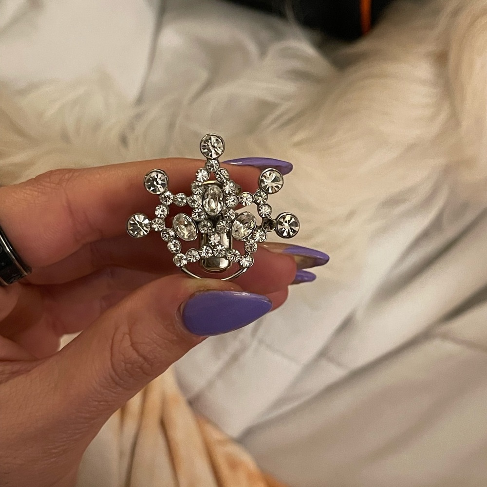 Silver Crown Clip